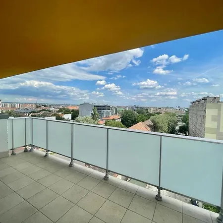 Penthouse Young #freeparking Lejlighed Budapest