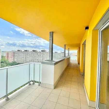 Apartmán Penthouse Young #freeparking *
