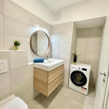Apartmán Penthouse Young #freeparking